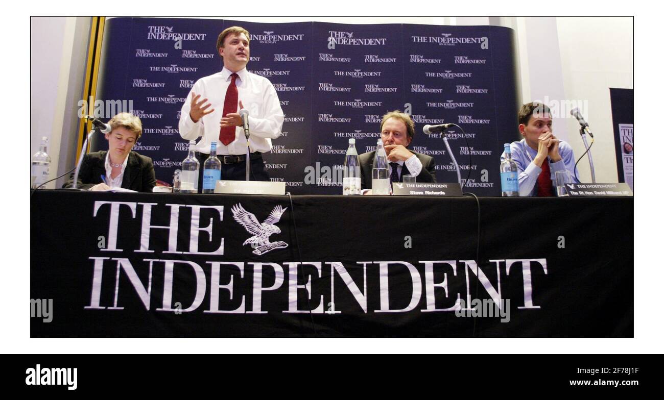 The Independent Fringe Meeting mit den Rednern David Miliband, Ruth Kelly und Ed Balls unter dem Vorsitz von Steve Richards beim Labor Party Conf. In Brighton.pic David Sandison 26/9/2005 Stockfoto