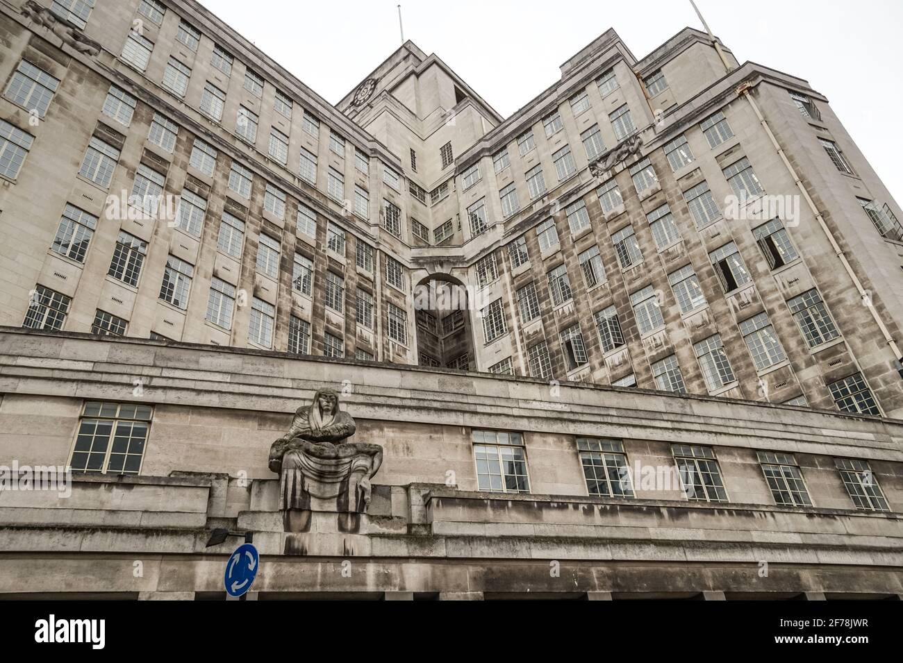 55 Broadway, St. James's Park London Underground Station Building, ehemaliges Hauptquartier der London Underground Ltd, London, England, Vereinigtes Königreich, UK Stockfoto