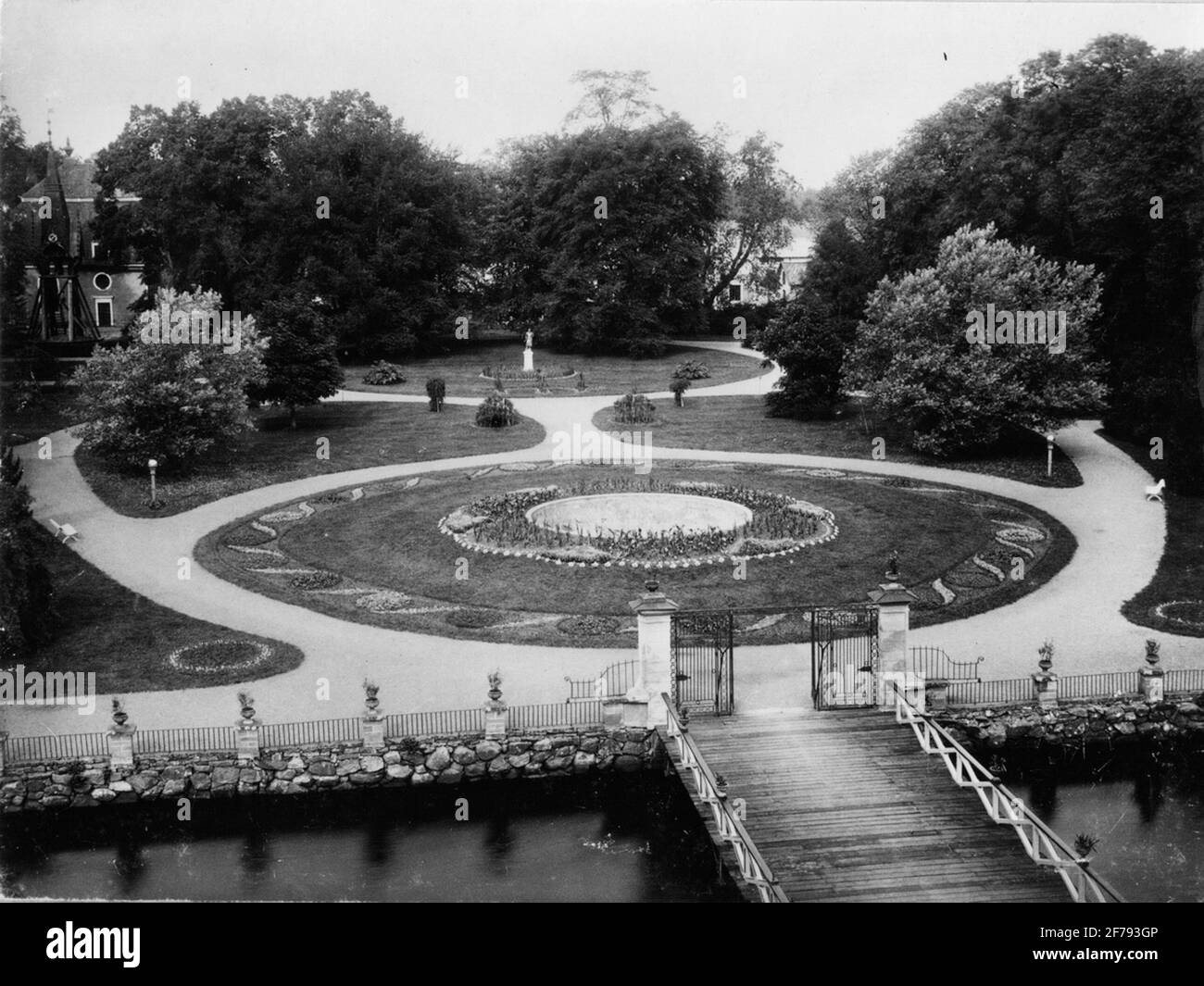 Der Park in der Leufsta Mühle, 1892. Stockfoto