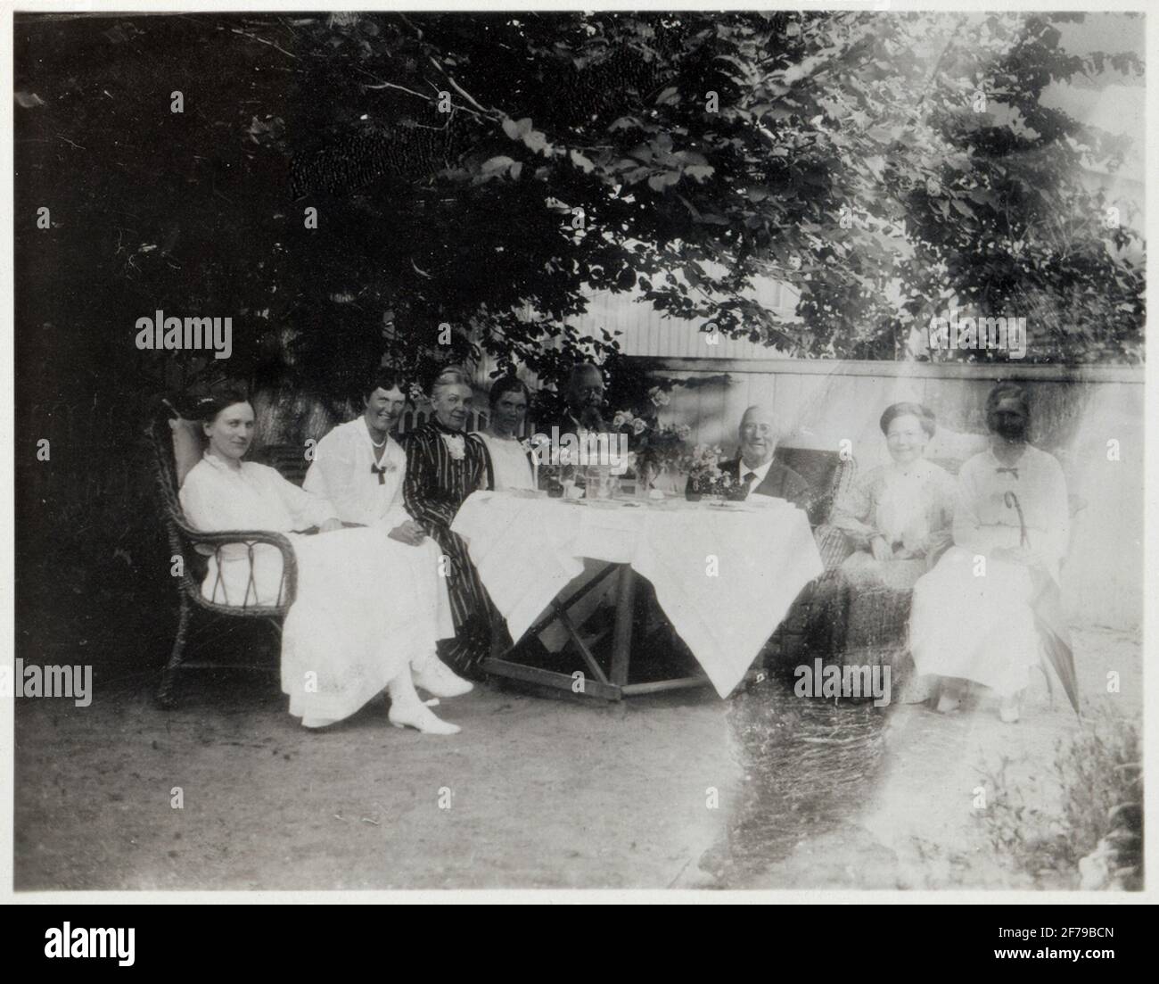 Bei den älteren Almqvists, Marstrans 1917. Das Bild ist Teil zweier großer Fotoalben des Regisseurs Karl Wilhelm Hagelin, der lange Zeit in den Öleinrichtungen von Nobel in Baku arbeitete. Stockfoto