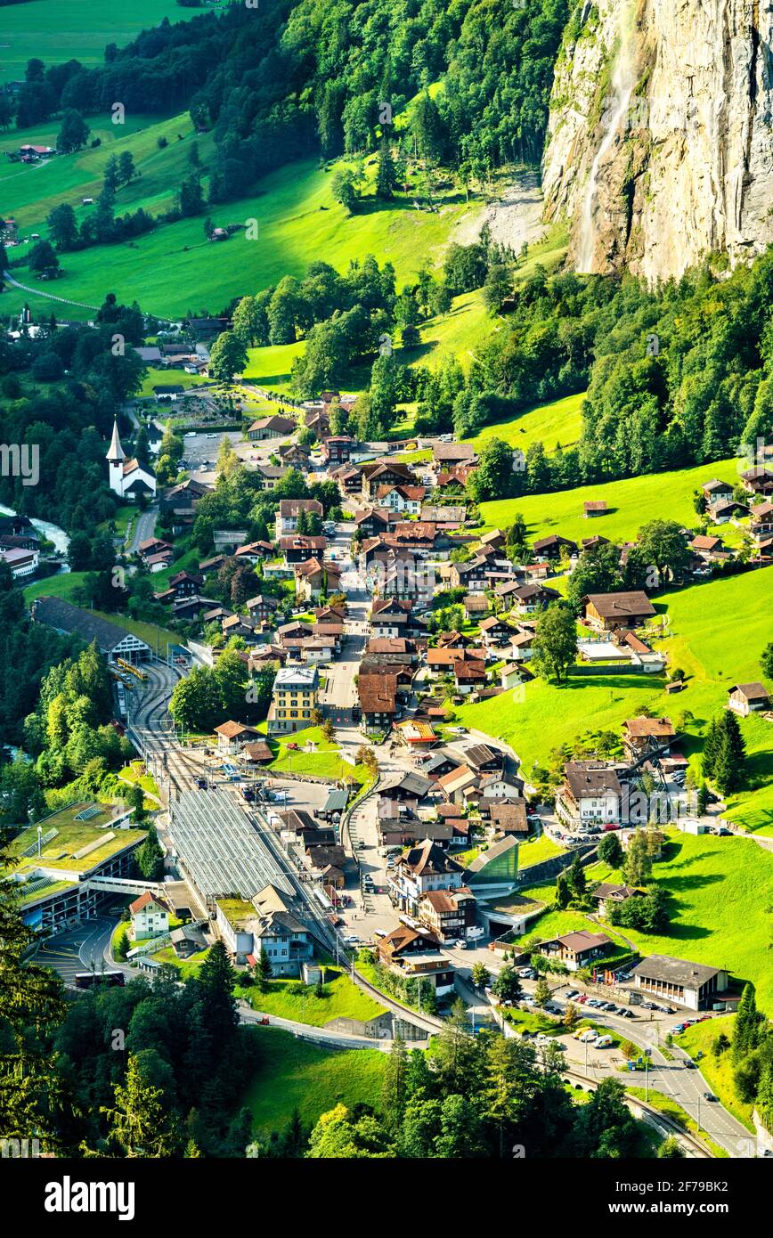 Blick auf den Lauterbrunnen in den Schweizer Alpen Stockfoto