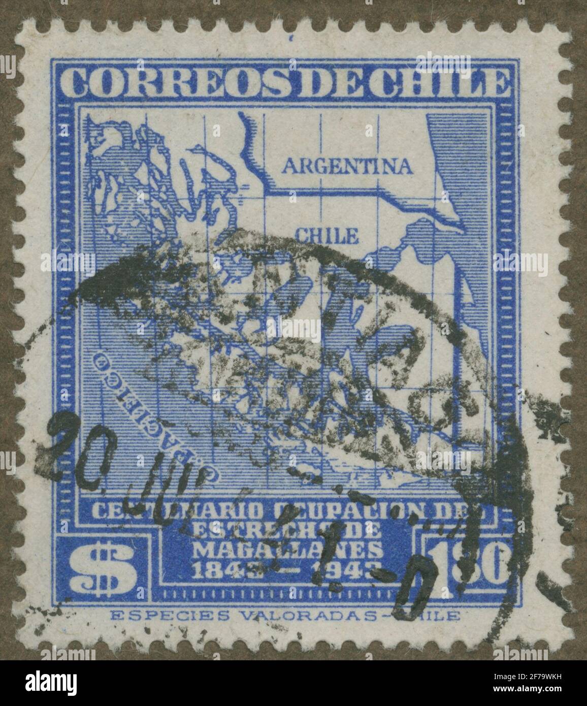 Die Briefmarke der Gösta Bodman's Philatelist Association, begann 1950, die Briefmarke aus Chile, 1943. Karte der Karte von Magella's Sund. '100 Jahre Erinnerung an die Übernahme von Magellans Sund 1843-1943'. Stockfoto