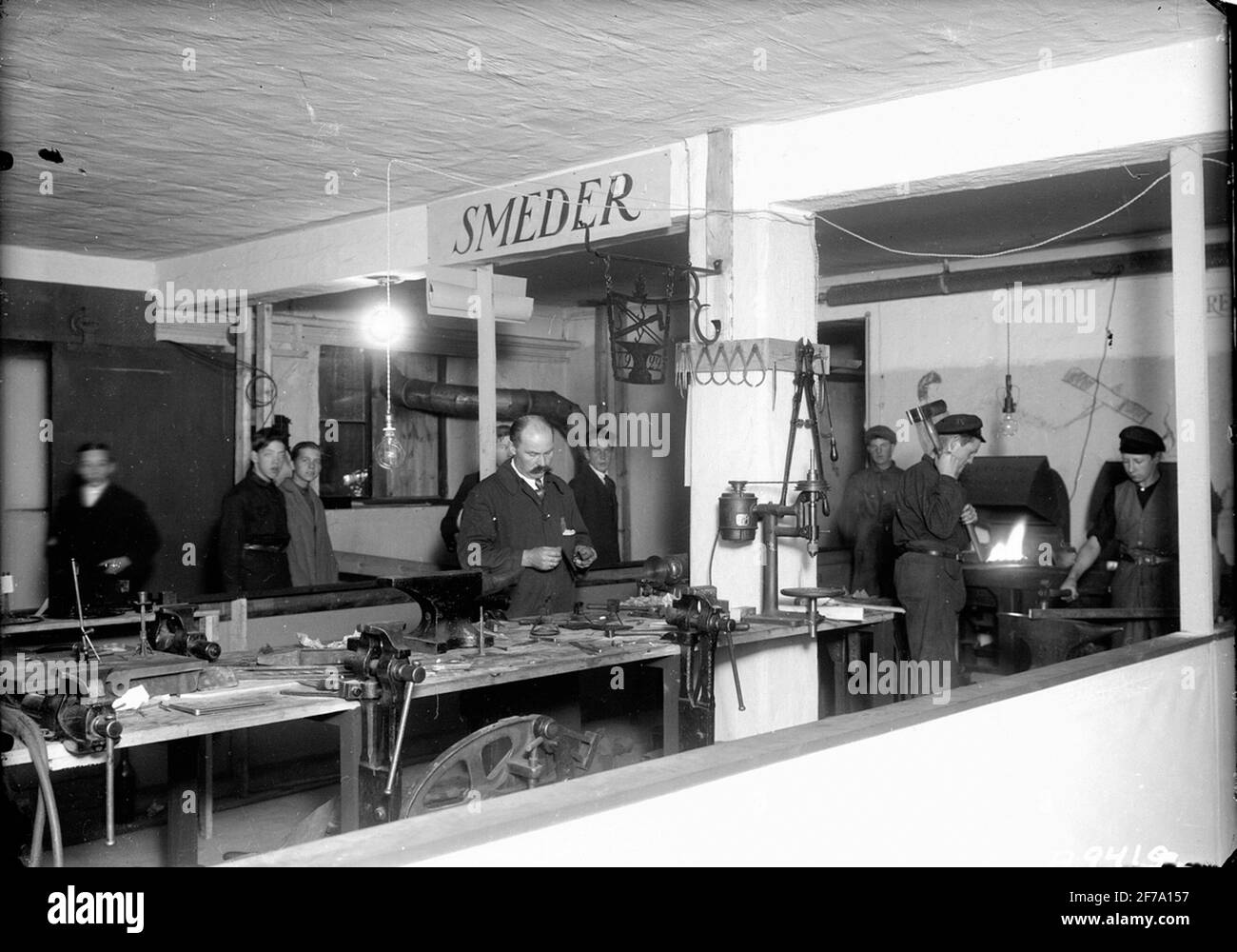 Die Propagandaausstellung des Handwerks: Schmieden. Organisator Stockholm City Workshop Schools. Stockfoto