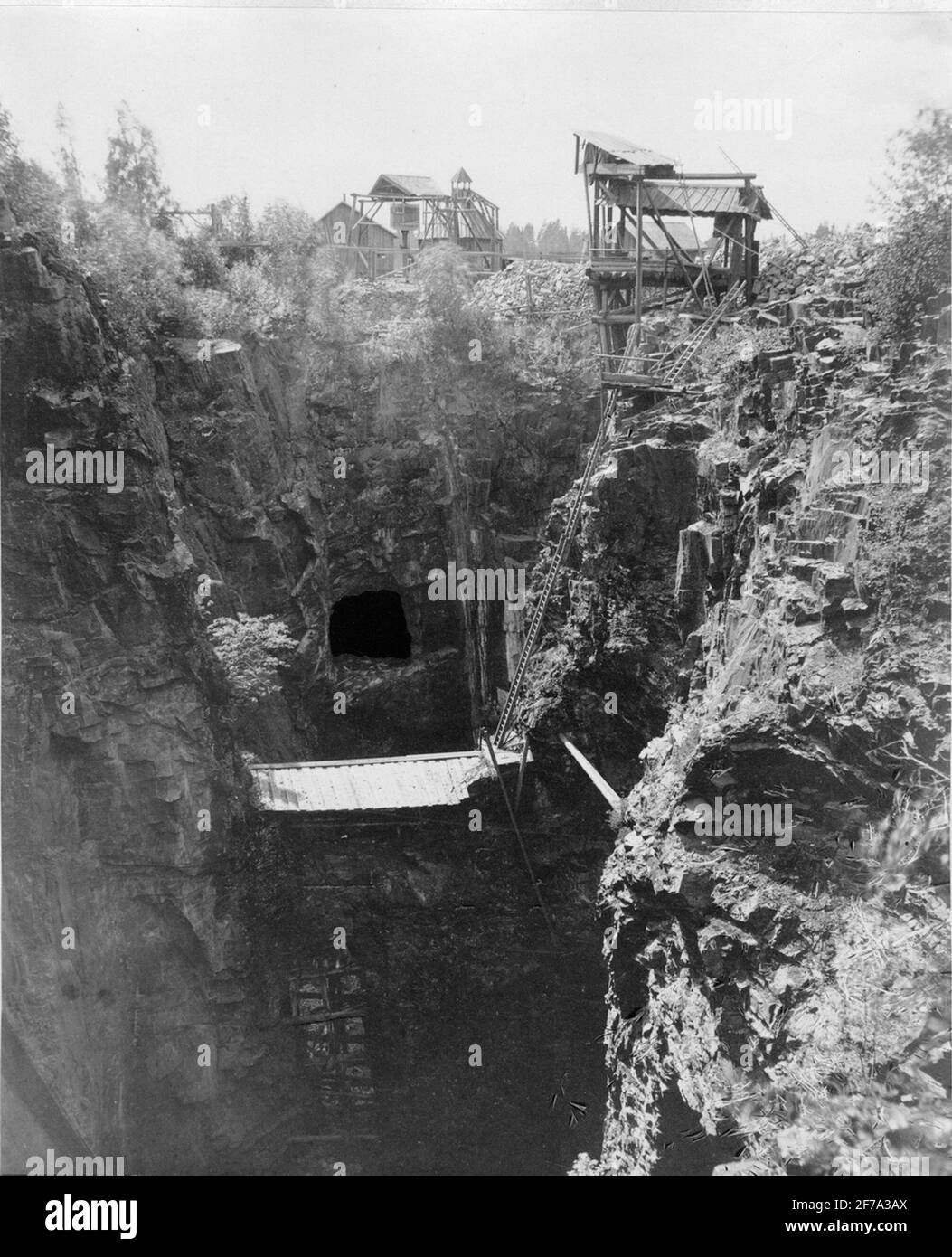Die Pferdebeckenmine (Pferd bäcksgruvan) in Norberg. Wahrscheinlich die 1880er. Stockfoto