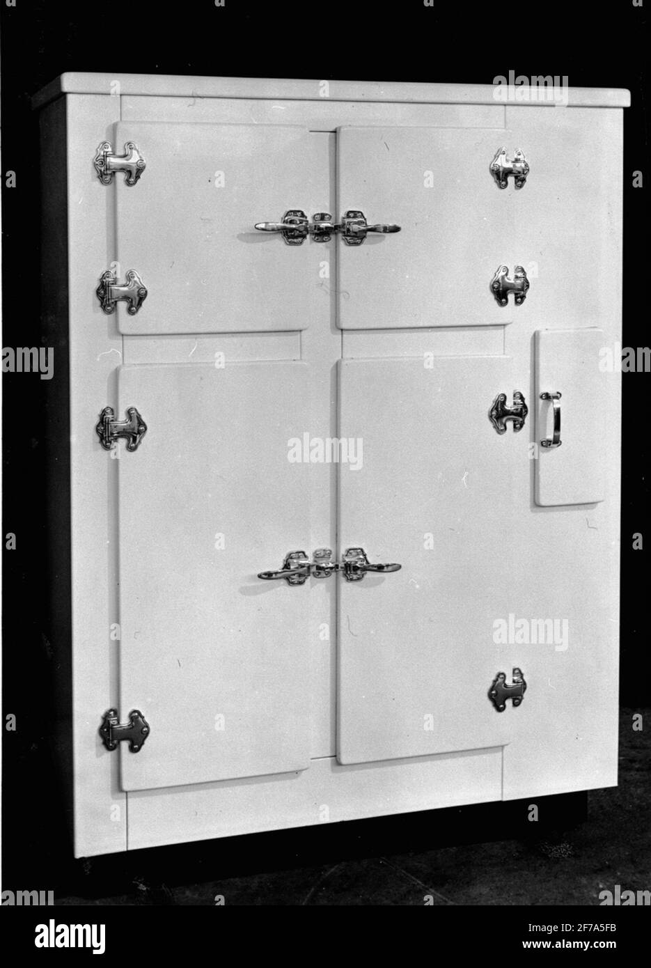 Das Labor von Electrolux. Z-Kühlschrank aus der Schweiz. Britische Möbel. Stockfoto