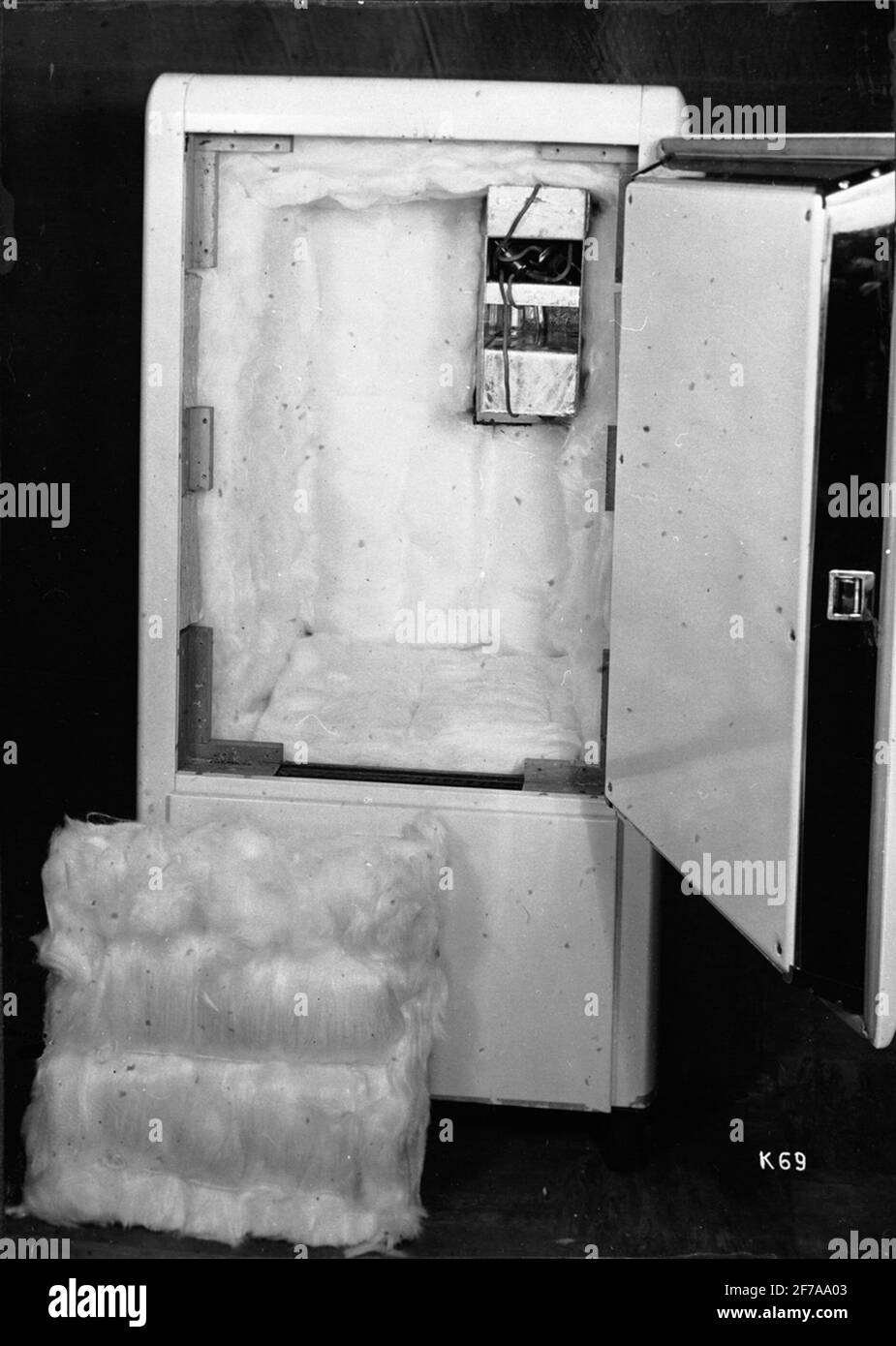 Kühlschrank L300 mit Glaswolle-Isolierung Stockfotografie - Alamy