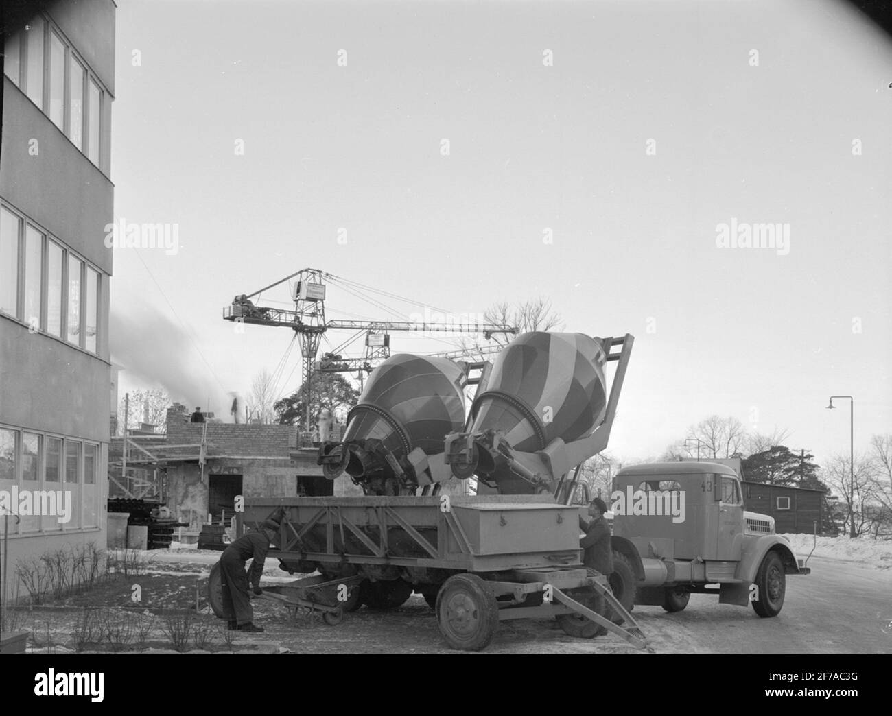 CementBlandarlastbil. Stockfoto