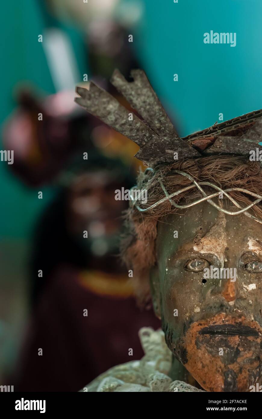 Darstellung des Leidens Jesu Christi am Kreuz In einer katholischen Kirche Stockfoto