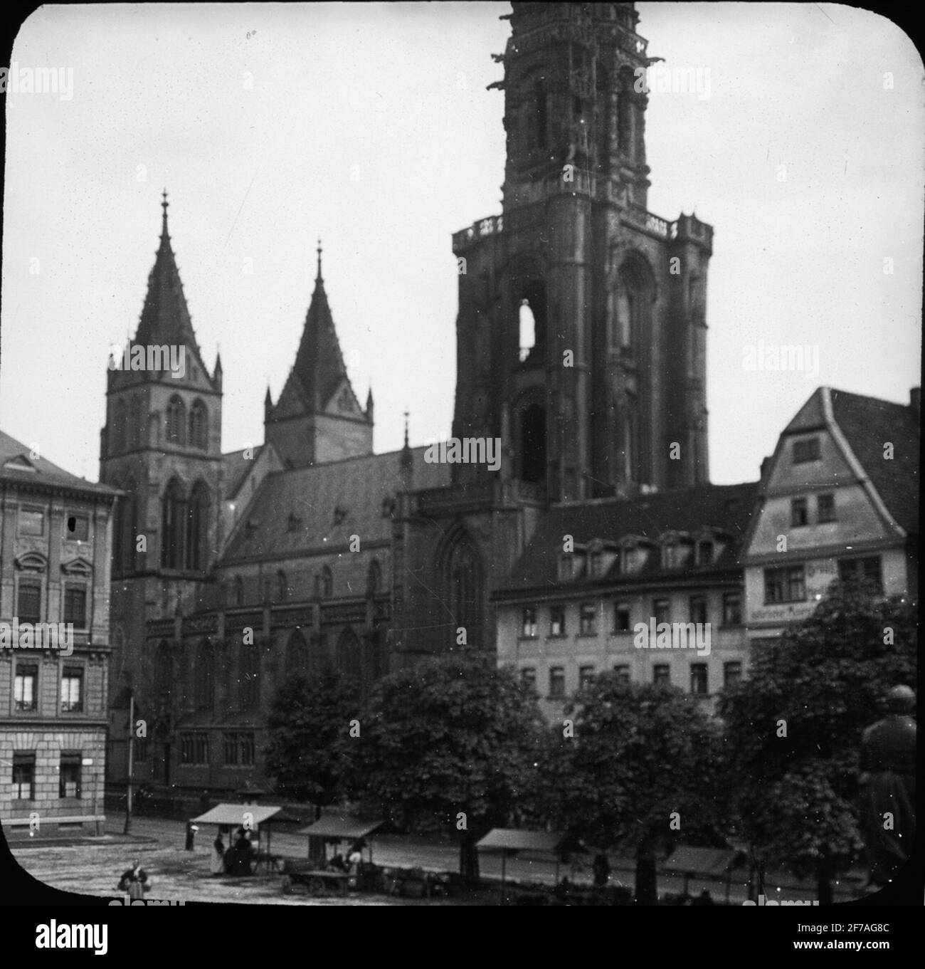 Skiopticone-Bild mit Motiven der St. Kilians Kirche, Heilbronn.das Bild wurde in Karton mit der Aufschrift: The Journey 1906 gespeichert. Heilbronn 6. Heidelberg 2. Stockfoto