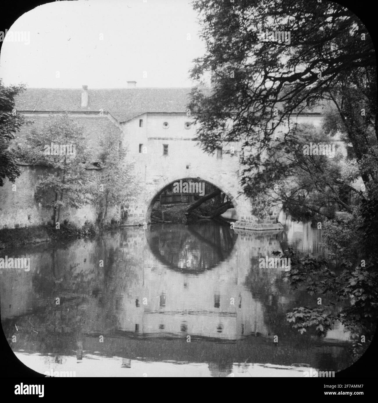 Skioptykonform mit Motiven der Stadtbrille in der Stadtmauer Amberg.das Bild wurde in Karton mit der Aufschrift: Bamberg 7 gespeichert. Amberg 3. Stockfoto