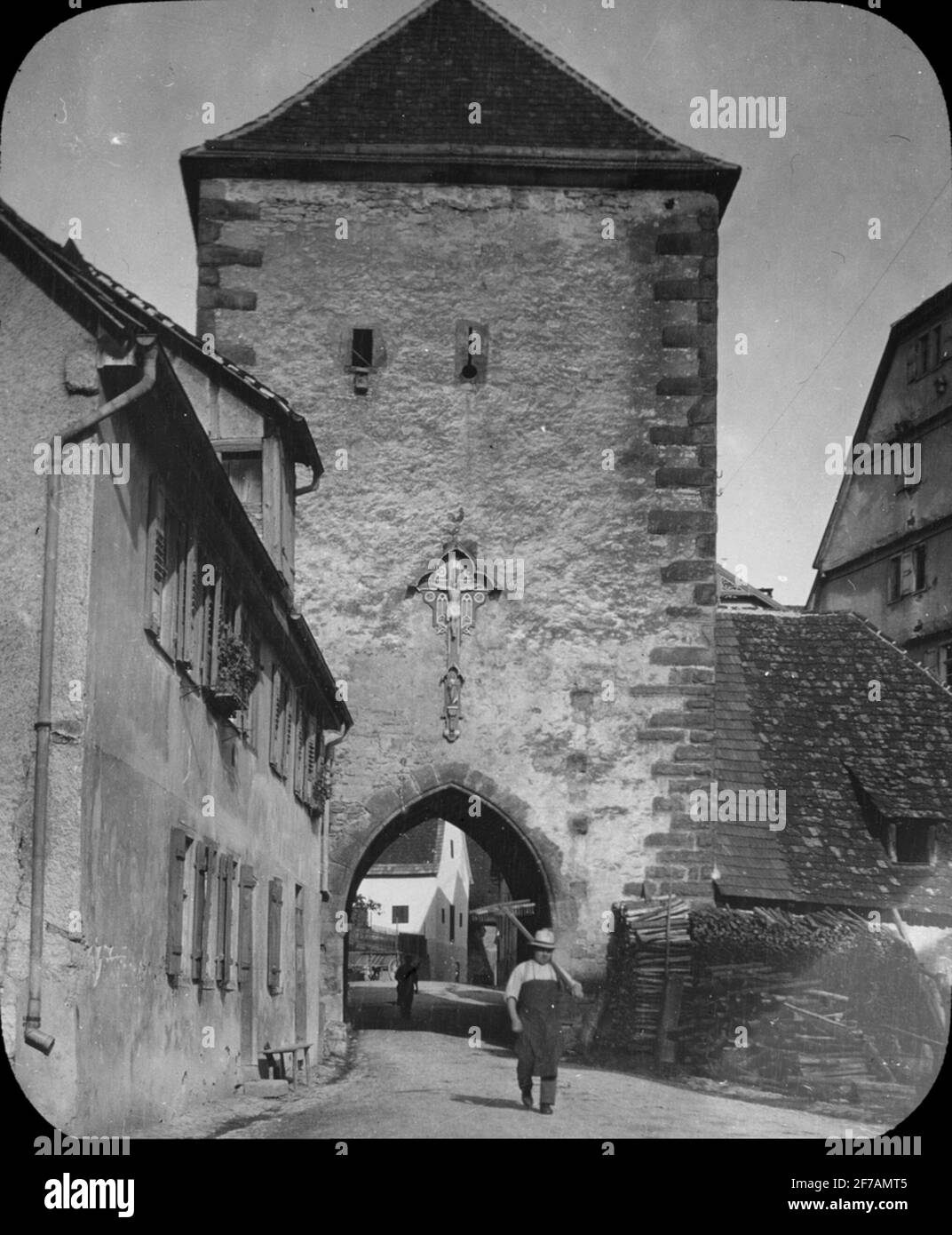 Skioptic Monitor mit Motiven von Horb am Neckar. Luziferturm mit Stadthafen. Das Bild wurde in Karton mit der Aufschrift The Journey 1908 gespeichert. Horb 3. Herrenberg 4. IX. Stockfoto