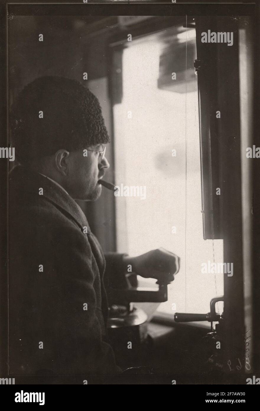 Fahrer im Wagen mit Dieselmotor. Stockfoto