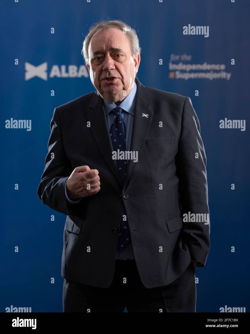 Aberdeenshire, Schottland, Großbritannien. April 2021. IM BILD: Alex Salmond, Vorsitzender der Alba-Partei und ehemaliger erster Minister von Schottland und ehemaliger Vorsitzender der Scottish National Party (SNP). Alex Salmond ist Kandidat für Nordostschottland für die Alba Party. Quelle: Colin Fisher/Alamy Live News Stockfoto