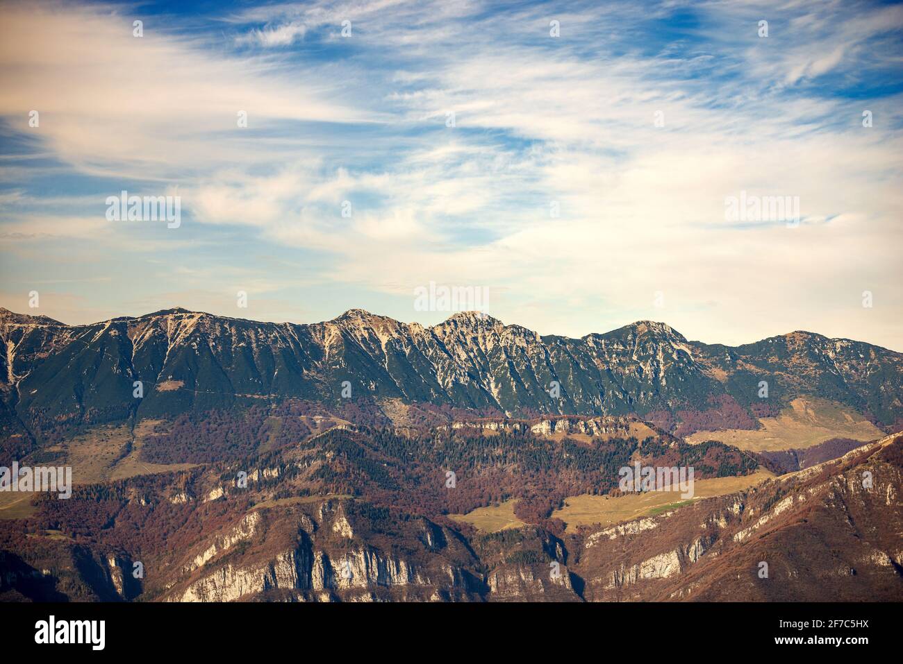 Baldo (Monte Baldo) im Herbst. Bergkette zwischen Gardasee und Etschtal, Italia Alps. Venetien und Trentino-Südtirol, Italien, Europa. Stockfoto
