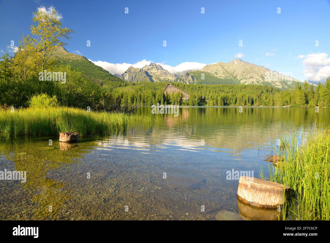 Bergsee Strbske Pleso im Nationalpark Hohe Tatra, Slowakei, Europa Stockfoto