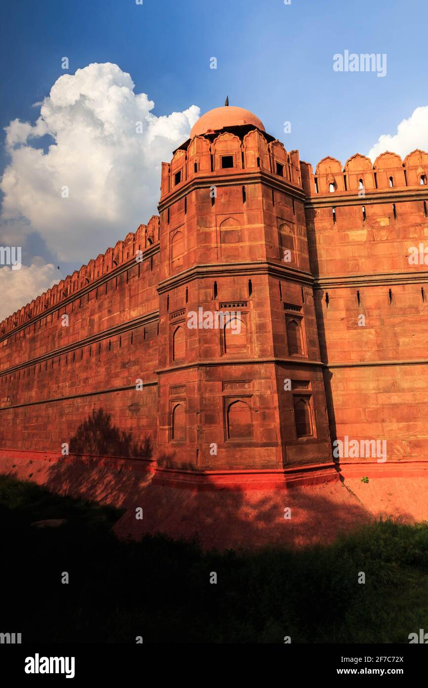 Außenansicht des Roten Fort oder Lal Qila in Neu Delhi, Indien Stockfoto