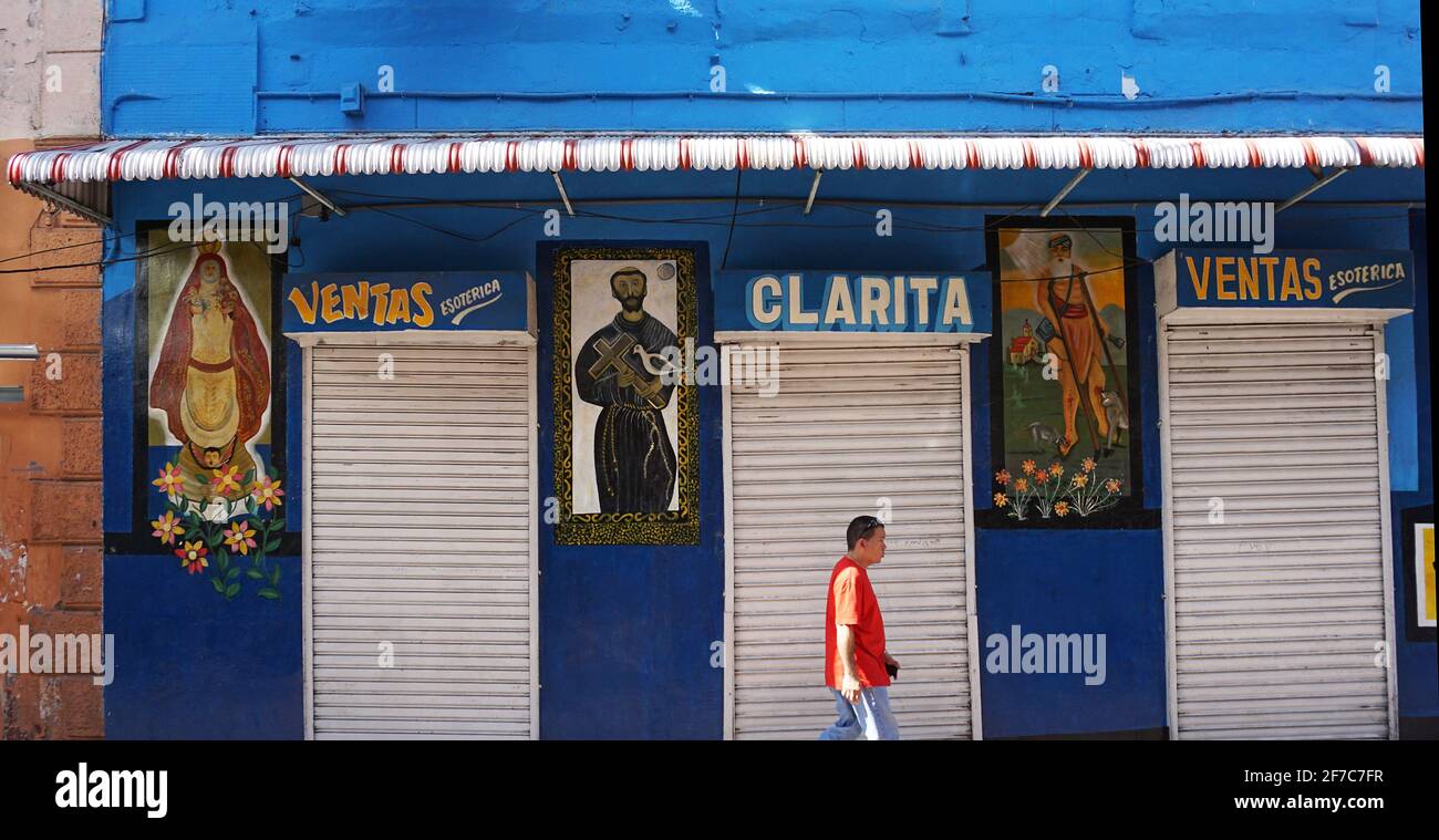 Graffiti, esoterische und Straßenansicht Panama City Stockfoto
