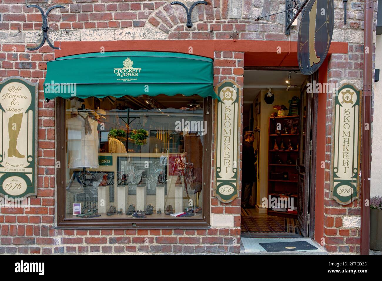 09-07-0219 Malmö, Skåne, Schweden im Herzen der Stadt befindet sich das berühmte und exklusive britische Schuhgeschäft Crockett & Jones Stockfoto