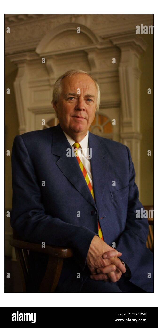 Sir Tim Rice im Middlesex Cuonty Cricket Ground, Lords in London.pic David Sandison 19/9/2002 Stockfoto