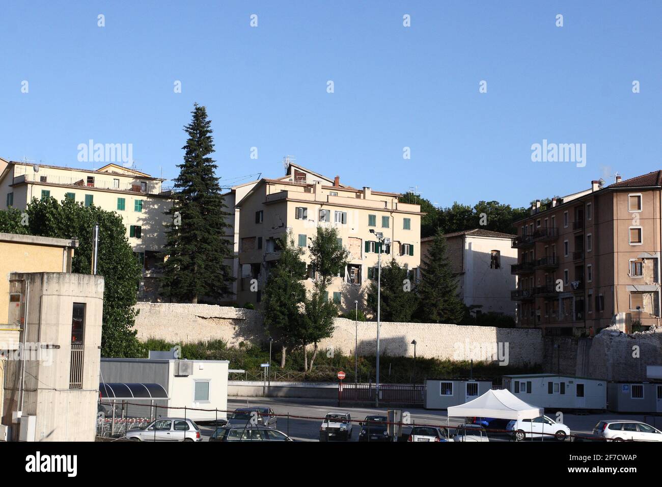 L'Aquila, Italien - 9. Juli 2009: Die Stadt wurde durch das Erdbeben zerstört Stockfoto