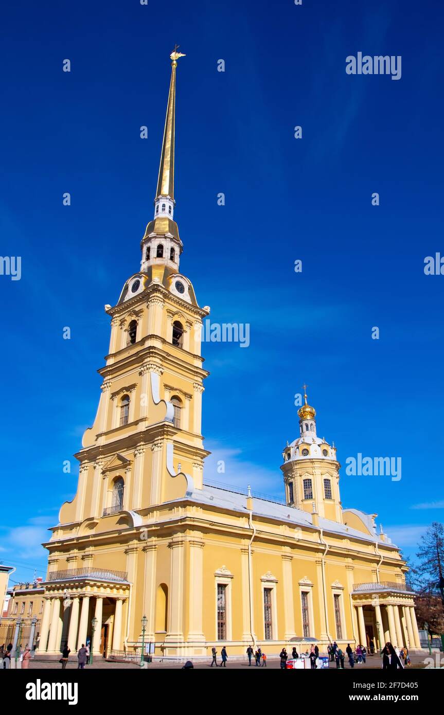 Peter und Paul Festung von Neva aus gesehen in Sankt Petersburg, Russland Stockfoto