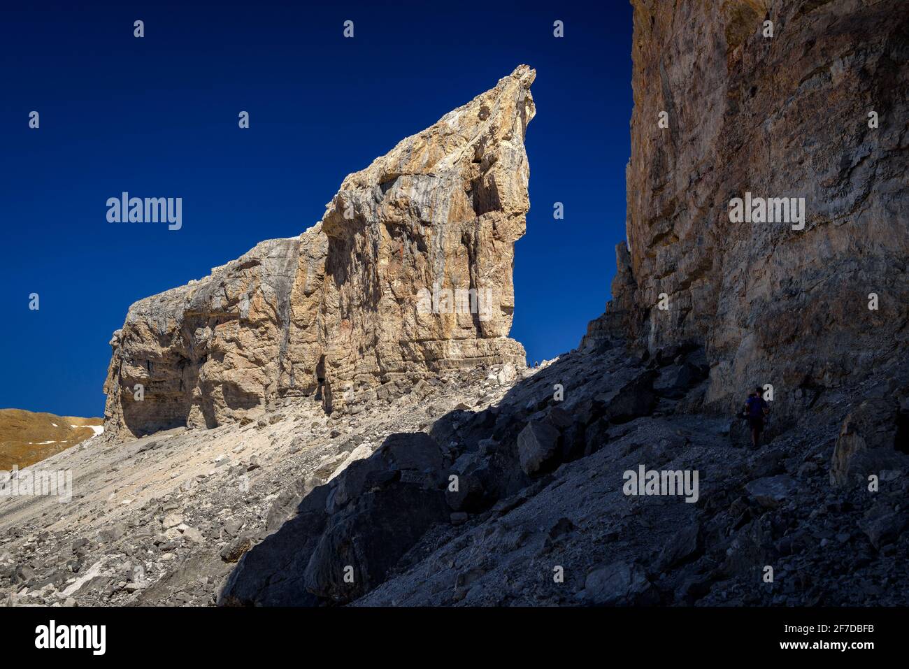 Brèche de Roland von der spanischen Seite (Nationalpark Ordesa und Monte Perdido, Huesca, Spanien, Pyrenäen) ESP: La Brecha de Rolando en Pirineos Stockfoto