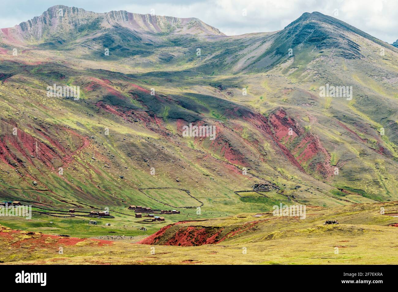 Frühling Berge Landschaft in Peru Stockfoto