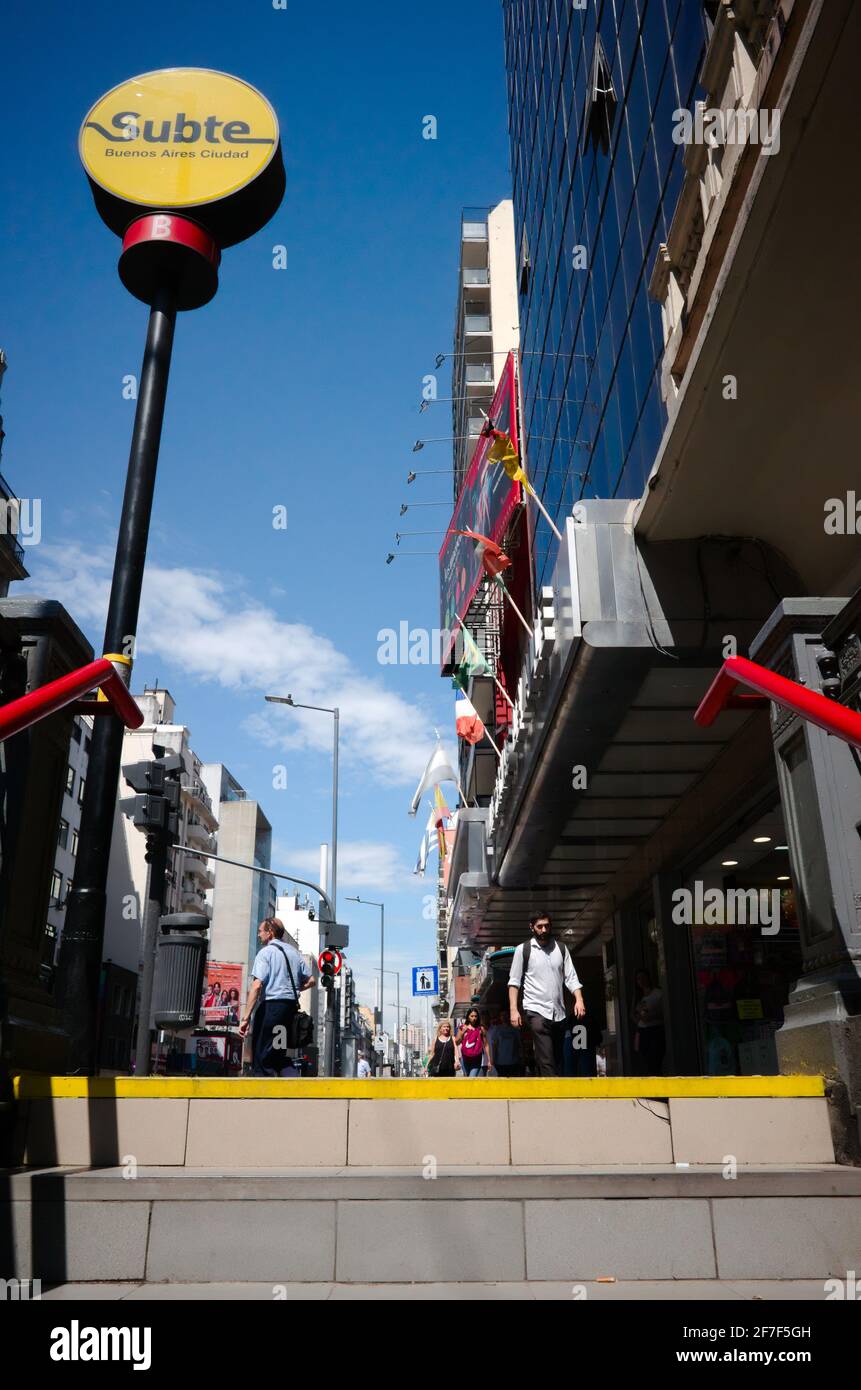 Subterraneos De Buenos Aires Stockfotos Und Bilder Kaufen Alamy