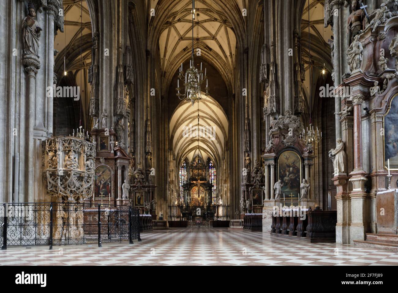 Das Innere der Domkirche Stephansdom, Wien, Österreich, Europa Stockfoto