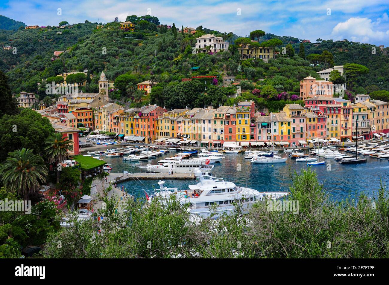 Europa Italien Portofino Ligurien der bunte Hafen am Mittelmeer Meer Stockfoto
