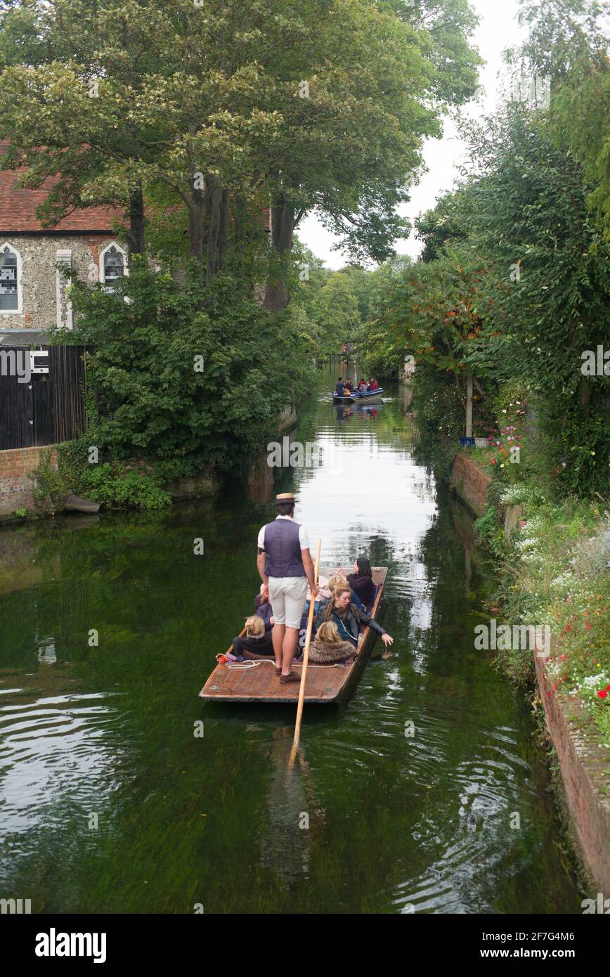 Bootsfahrten auf dem Fluss Stockfoto
