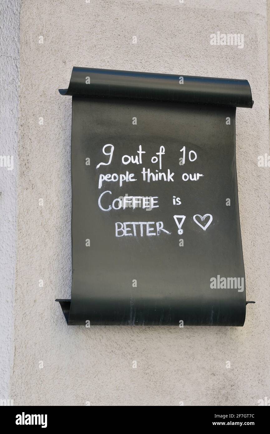 Wien, Österreich. Werbung aus einer Kneipe in Wien Stockfoto