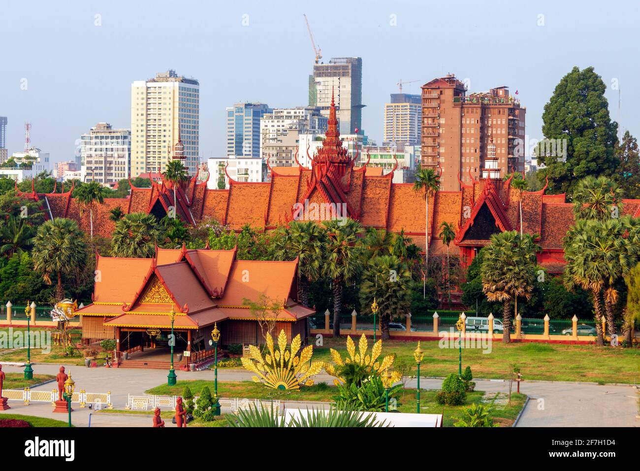Das Nationalmuseum von Kambodscha ist das größte Museum der Kulturgeschichte Kambodschas und das führende historische und archäologische Museum des Landes. It Stockfoto