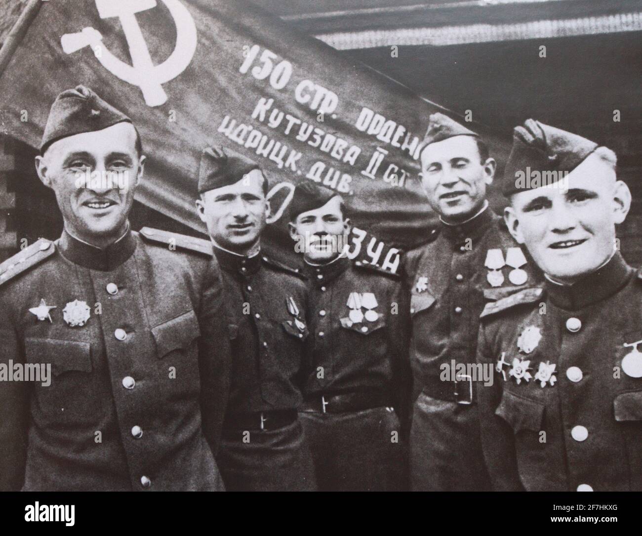 Sie stürmten im Mai 1945 den Reichstagshauptmann Samsonov K.Ya., den Junior Sergeant Kantaria M.V., den Sergeant Egorov M.A., den Senior Sergeant Syanov I. Ya., den Kapitän Neustroev S.A.. Stockfoto