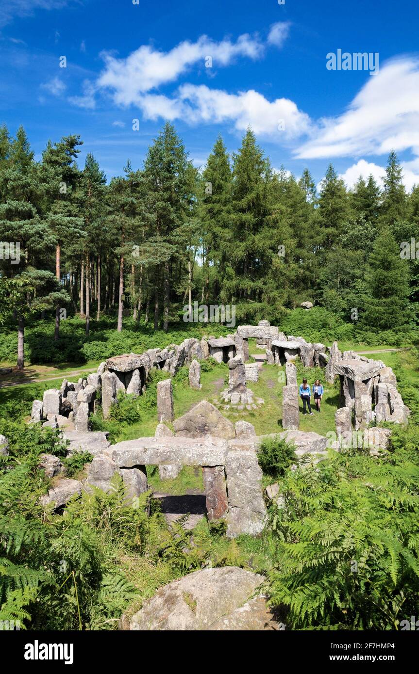 Der Druid's Temple Torheit auf dem Swinton Park Anwesen, Ilton, North Yorkshire, England, Großbritannien Stockfoto