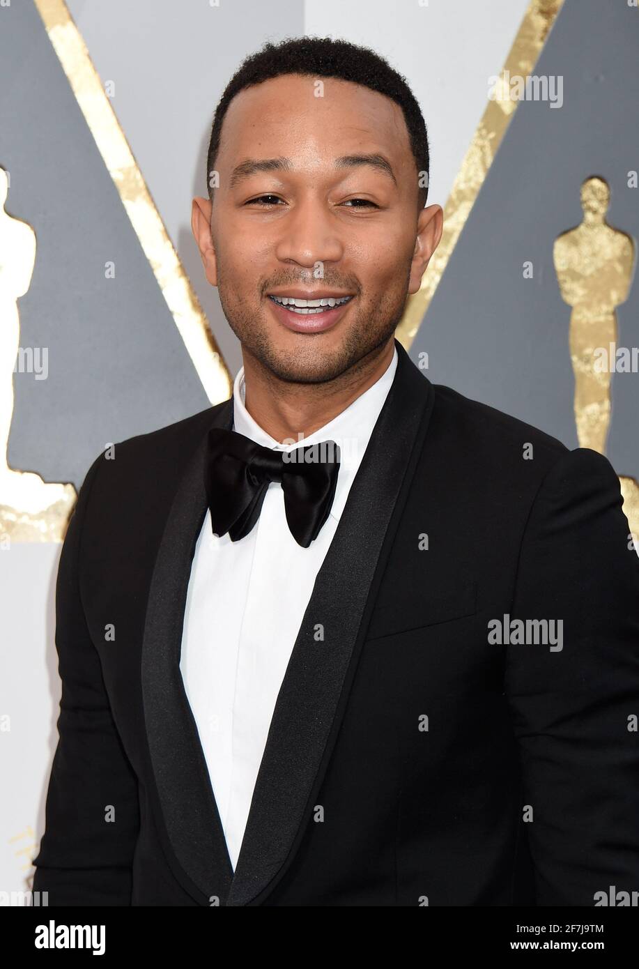 John Legend kommt zur 88. Oscar-Verleihung, die am Sonntag, den 28. Februar 2016 im Dolby Theater in Hollywood, Kalifornien, stattfindet. Obligatorisch Jennifer Graylock-Graylock.com Stockfoto John Legend kommt zur 88. Oscar-Verleihung, die am Sonntag, den 28. Februar 2016 im Dolby Theater in Hollywood, Kalifornien, stattfindet. Obligatorisch Jennifer Graylock-Graylock.com Stockfoto