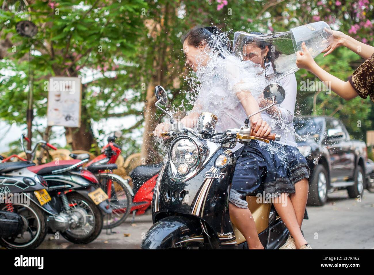 LUANG PRABANG, LAOS - 10. APRIL 2013: Songkran Festival auch bekannt als PII Mai in Luang Prabang, Laos am 10. April 2013. Stockfoto