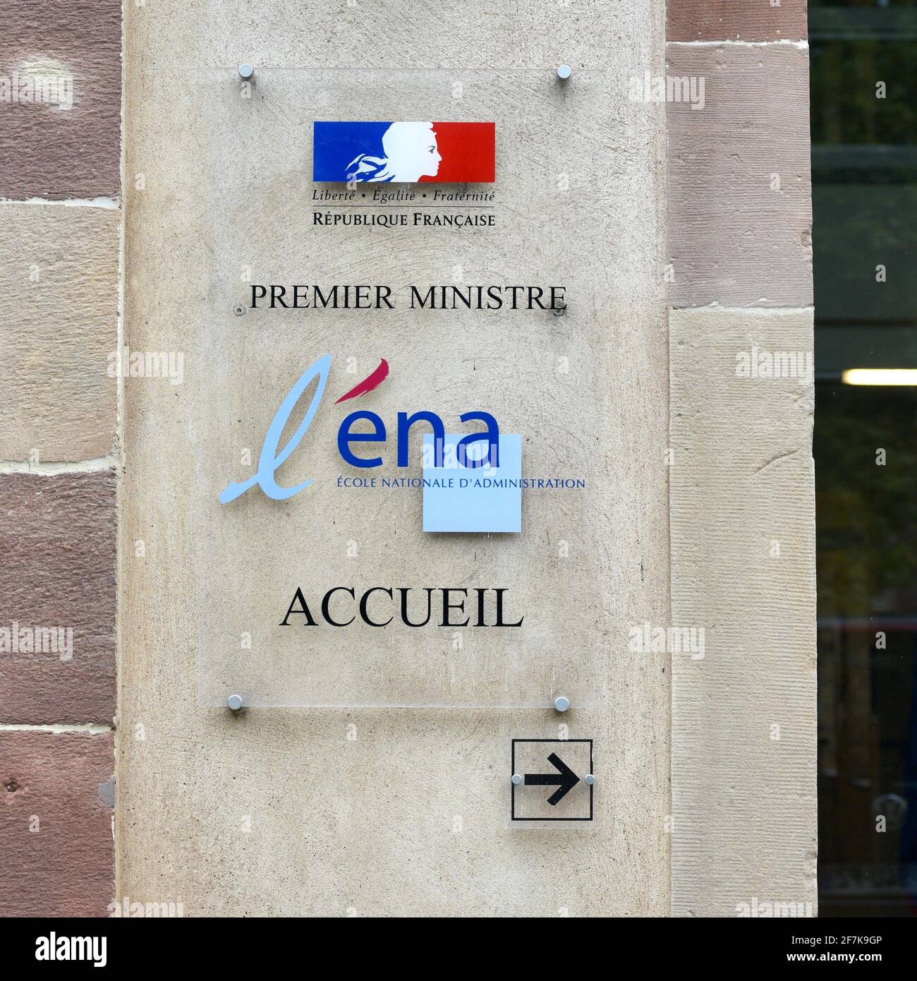 Am 8. April 2021 kündigte Emmanuel Macron die Schließung der ENA, Ecole Nationale d'Administration, National School of Administration an. Filebild des ENA-Logos in Straßburg, Frankreich am 14. September 2018. Foto von Nicolas Roses/ABACAPRESS.COM Stockfoto