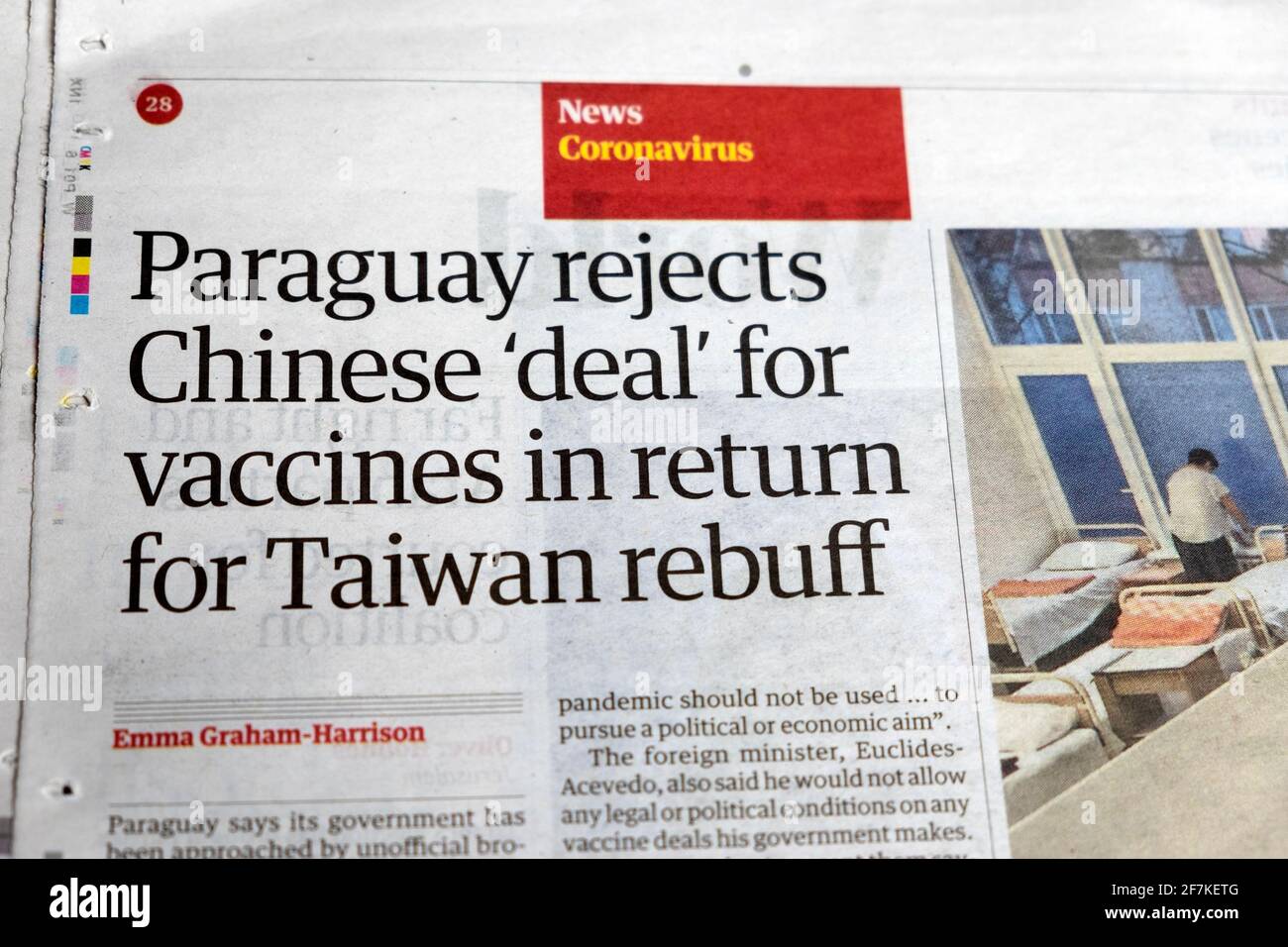 „Paraguay lehnt die chinesische „Abkehr“ für Impfstoffe als Gegenleistung für Taiwan ab Zurechtweisung' Zeitungsüberschrift Inside Page Artikel in Guardian 25 März 2021 London Großbritannien Stockfoto