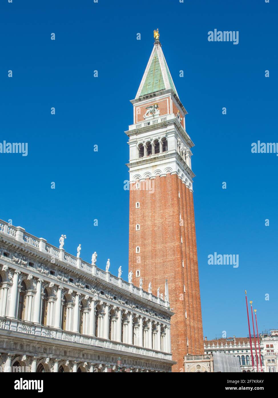 Entdeckung der Stadt Venedig und seiner kleinen Kanäle und romantischen Gassen, Italien Stockfoto
