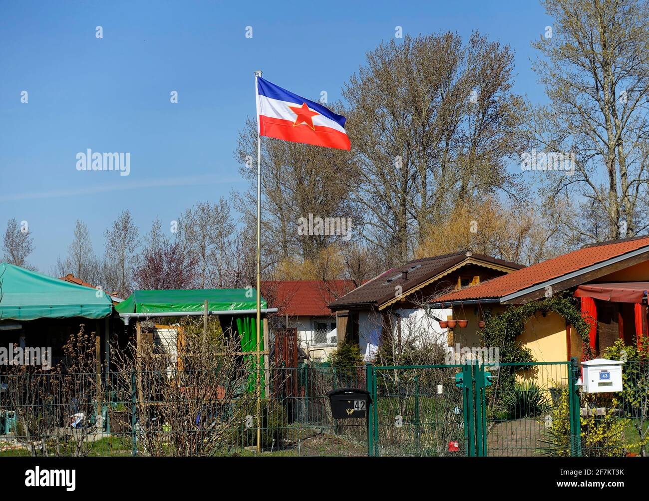 Flagge Jugoslawiens, Berlin Stockfoto