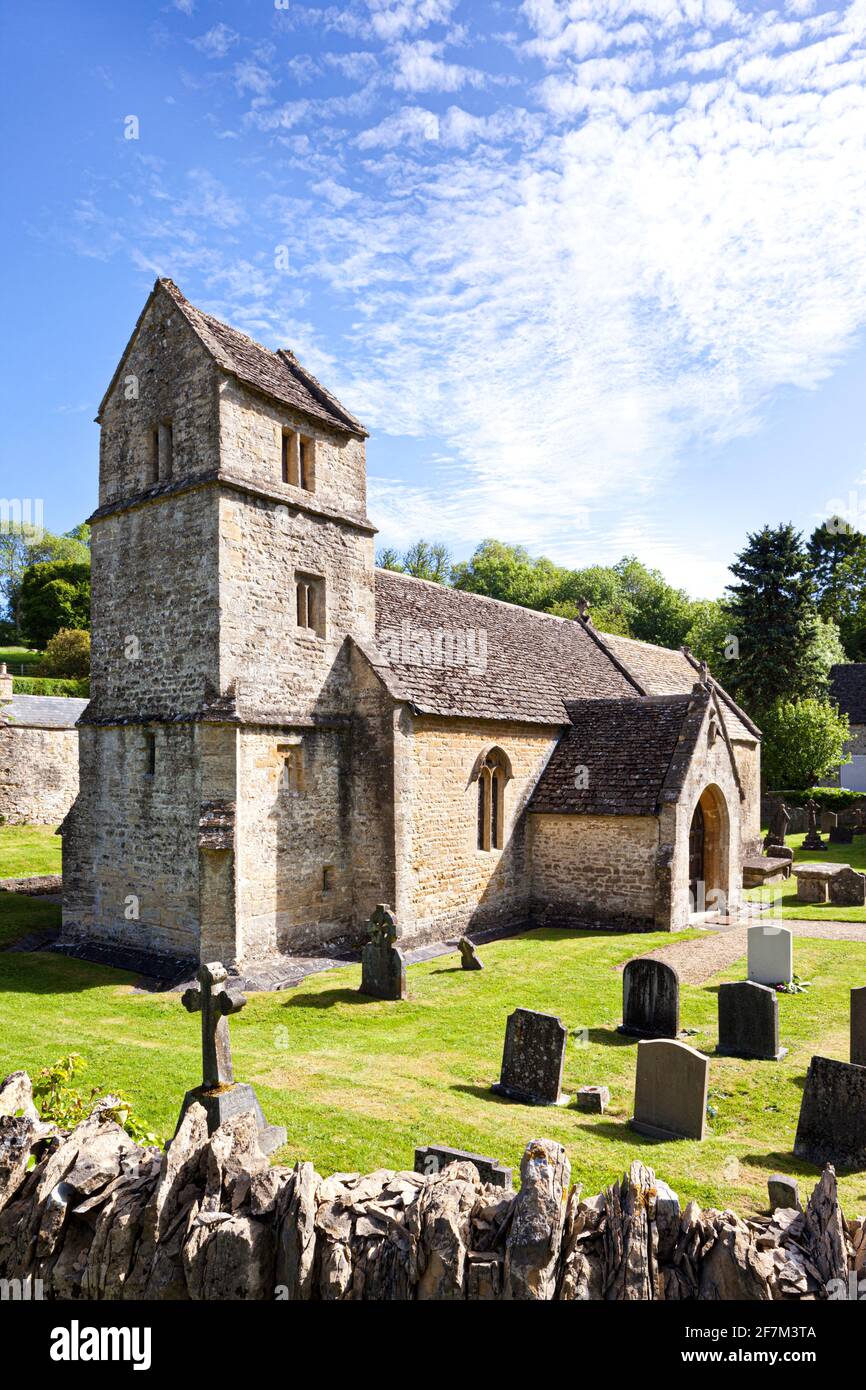 St. Margarets Kirche aus der Zeit um 1100 n. Chr. im Cotswold Dorf Bagendon, Gloucestershire Großbritannien Stockfoto