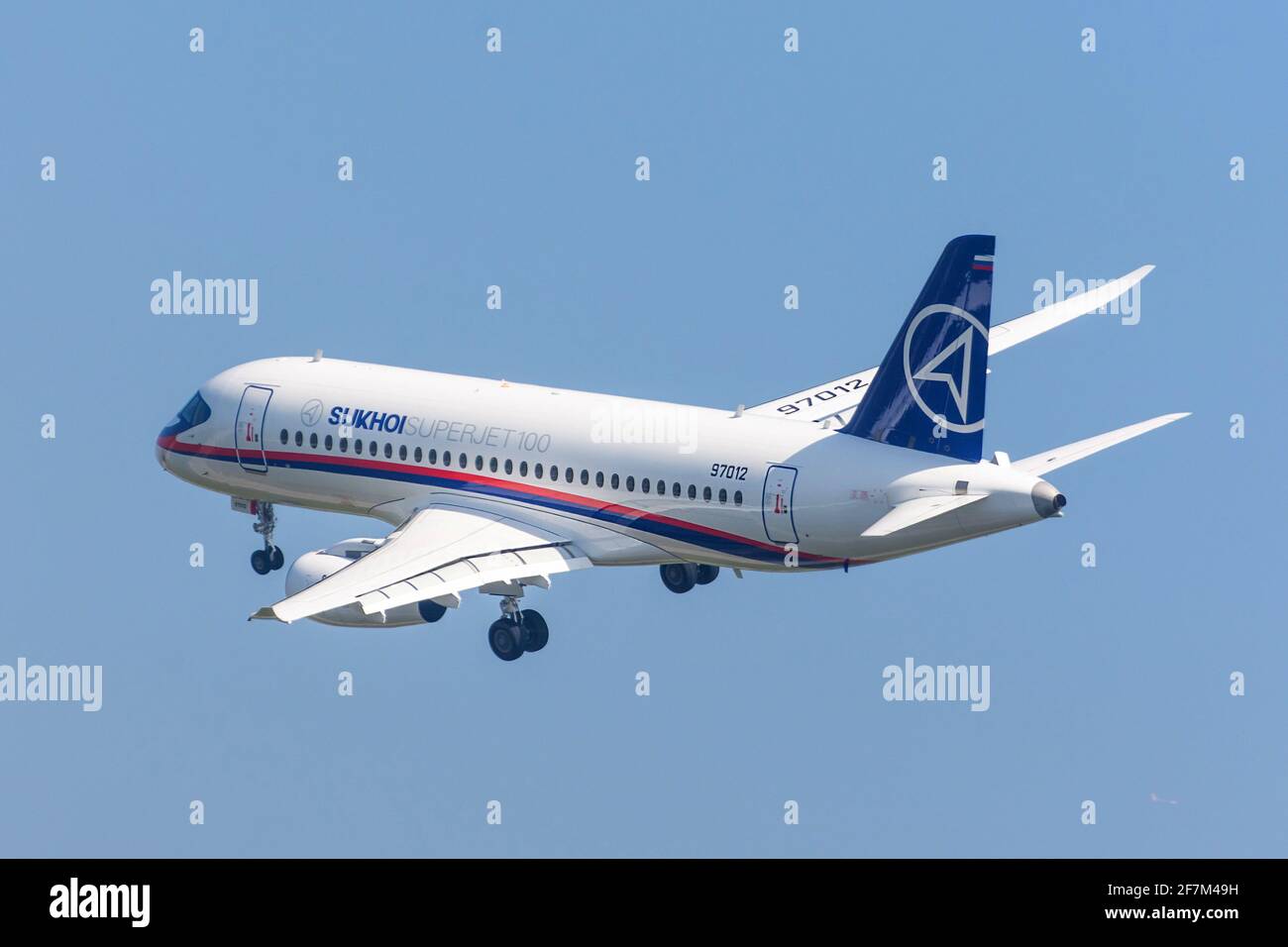 Sukhoi Superjet 100 Showflüge. Russland, Moskau Region Zhukovsky, Flughafen Ramenskoe. Aviasalon MAKS 2019. 31. august 2019 Stockfoto