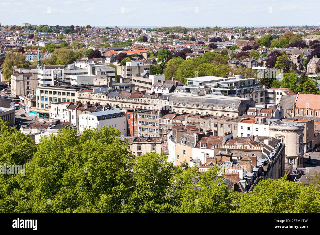 Queens Road, Bristol UK - vom Cabot Tower in Brandon Hill Park, Bristol UK aus gesehen Stockfoto