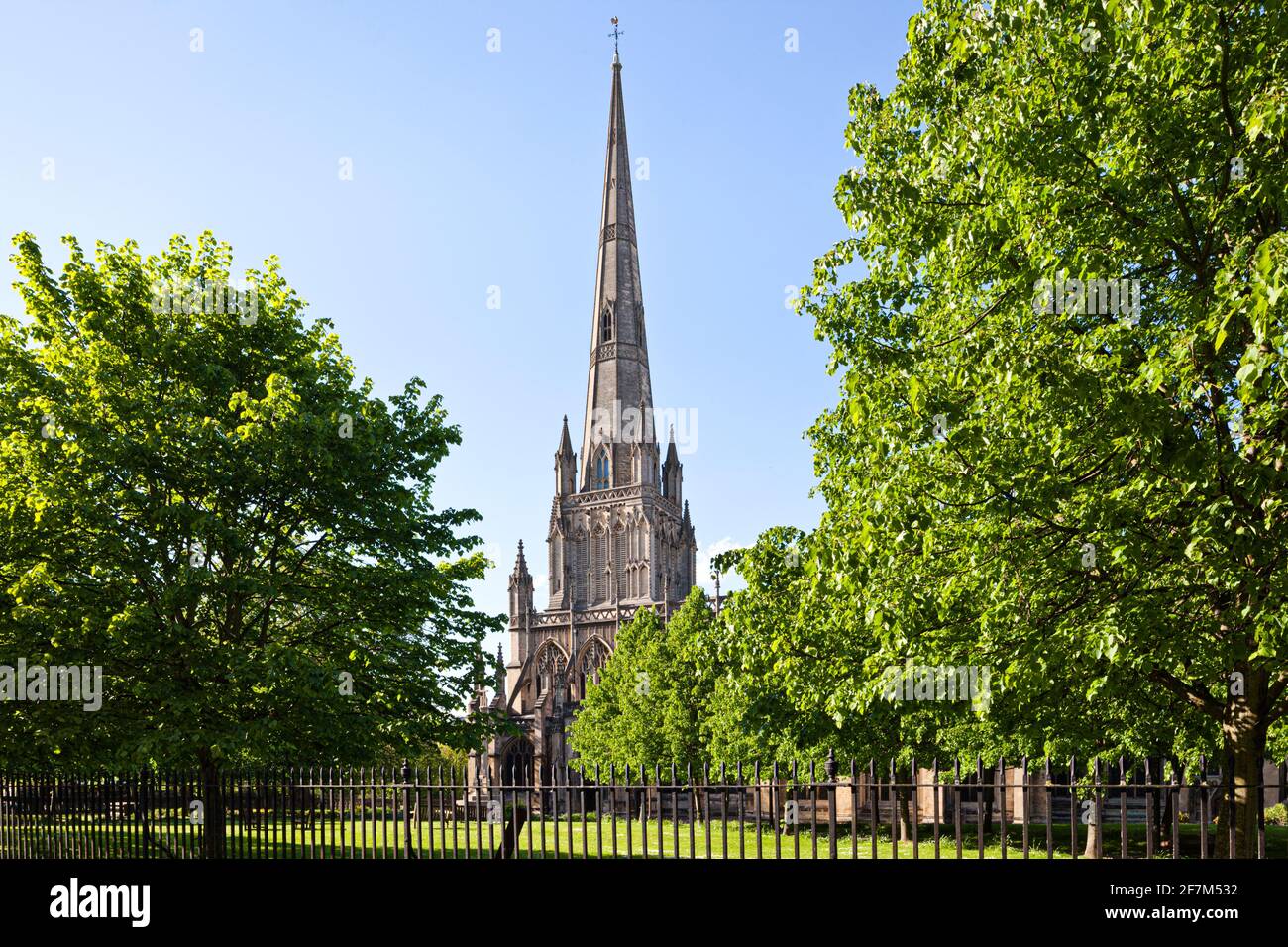 St. Mary Redcliffe Church, Bristol, Großbritannien – von Königin Elizabeth I. als „die schönste, schönste und berühmteste Pfarrkirche in England“ beschrieben. Stockfoto