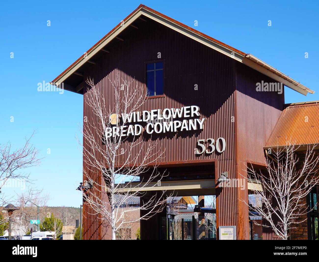 Außenansicht des Cafés und Restaurants der Wildflower Bread Company, Flagstaff, Arizona, USA. Stockfoto