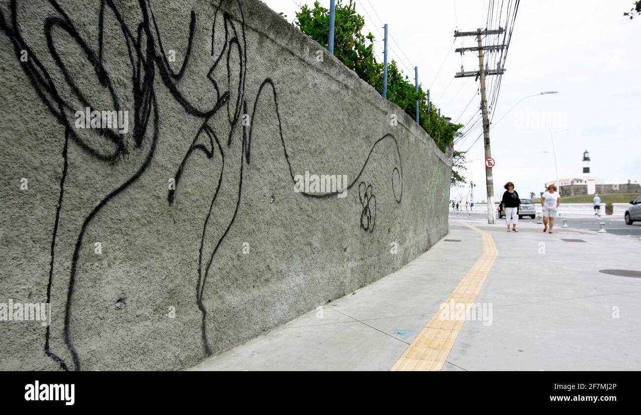 salvador, bahia / brasilien - 5. september 2014: Die Mauer im Viertel Barra in Salvador ist mit Graffiti zu sehen. *** Ortsüberschrift *** Stockfoto