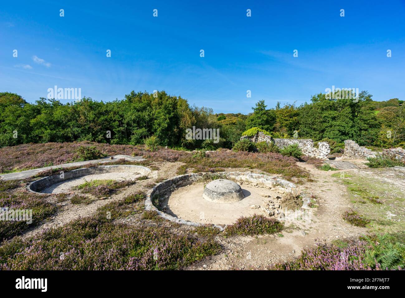 Im Poldice Valley in der Nähe von St Day und befinden sich noch historische Bergbauarbeiten Redruth Cornwall England Großbritannien Europa Stockfoto