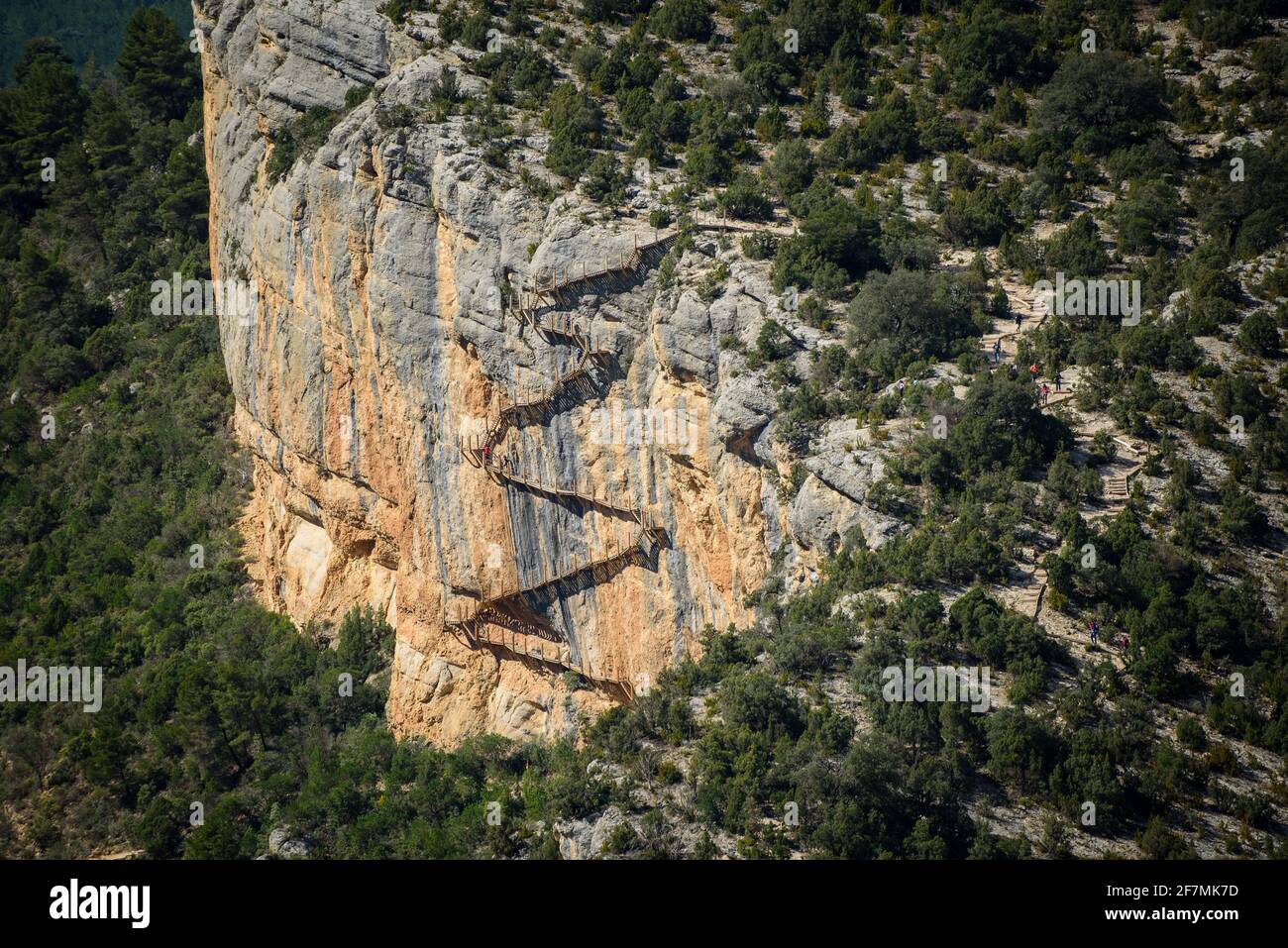 Schlucht Congost de Mont-rebei, in der Bergkette von Montsec. Montfalcó Gehwege auf der aragonesischen Seite der Schlucht (Huesca, Aragon, Spanien, Pyrenäen) Stockfoto