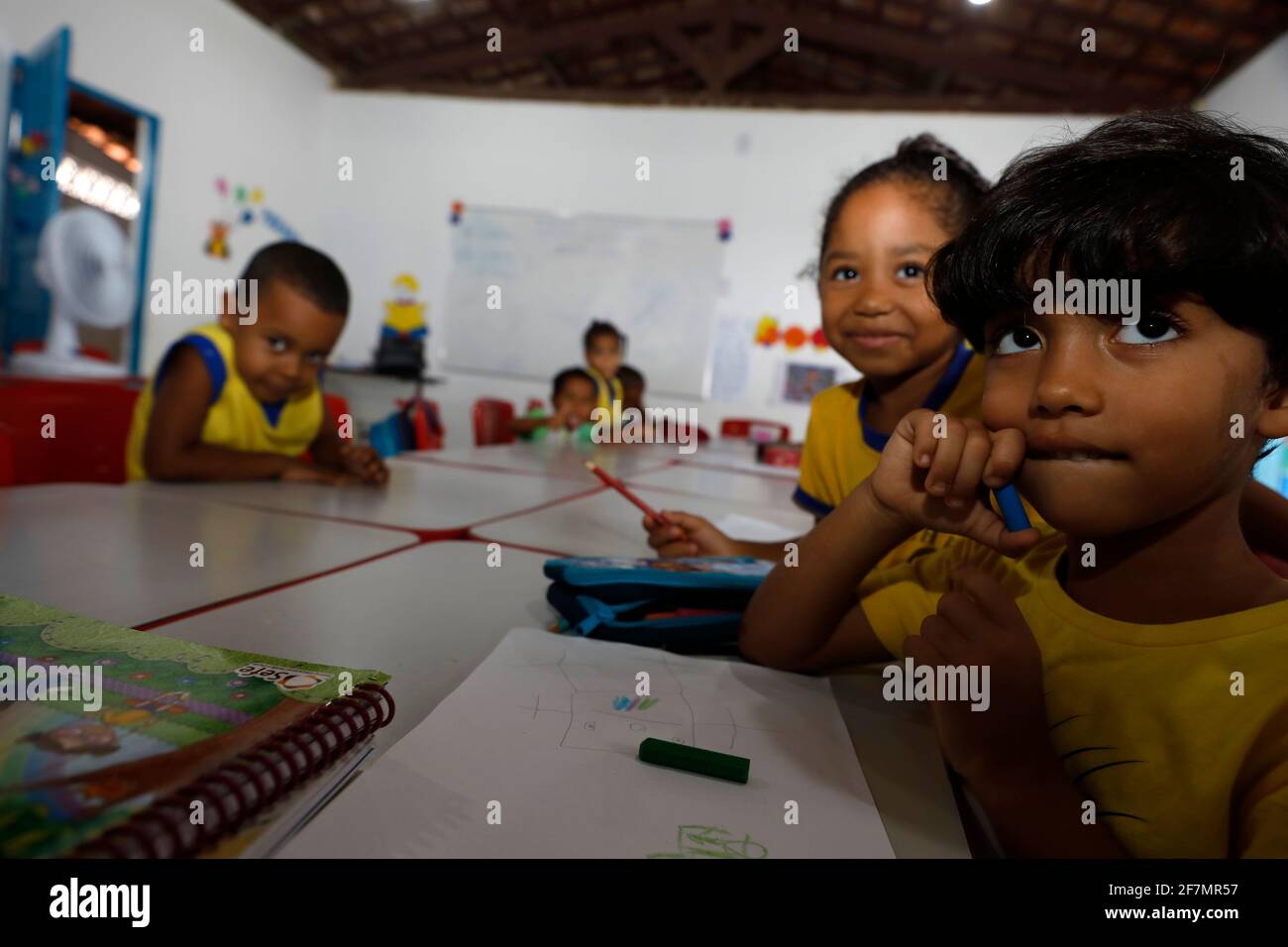 alagoinhas, bahia / brasilien - 3. juli 2019: Studenten werden im Creche Escola Municipal Rosario Caridadel in der Stadt Alagoinhas gesehen. *** Loc Stockfoto